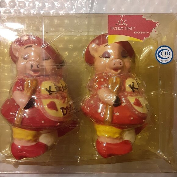 Kitchen Diva's Salt and Pepper Set - Picture 1 of 3